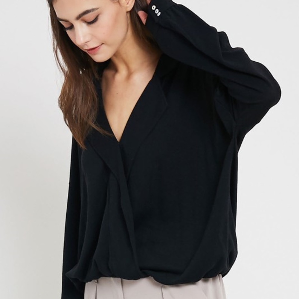 WL SURPLICE TOP in black